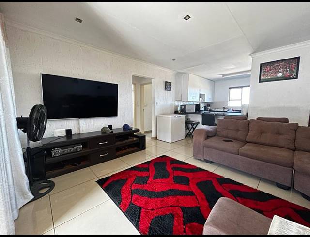 2 BEDROOM APARTMENT FOR SALE IN VORNA VALLEY